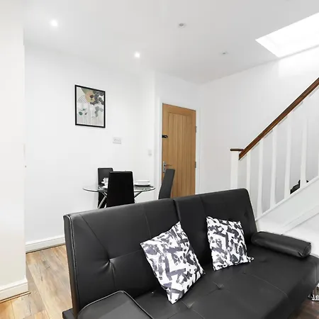 شقة Cosy Near Leeds City Centre *