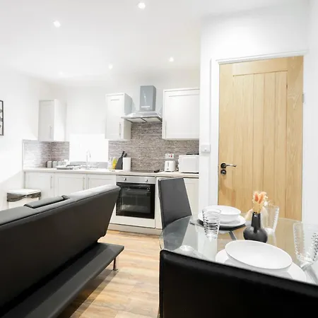 شقة Cosy Near Leeds City Centre ليدز