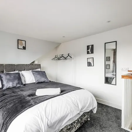 Cosy Near Leeds City Centre * ليدز